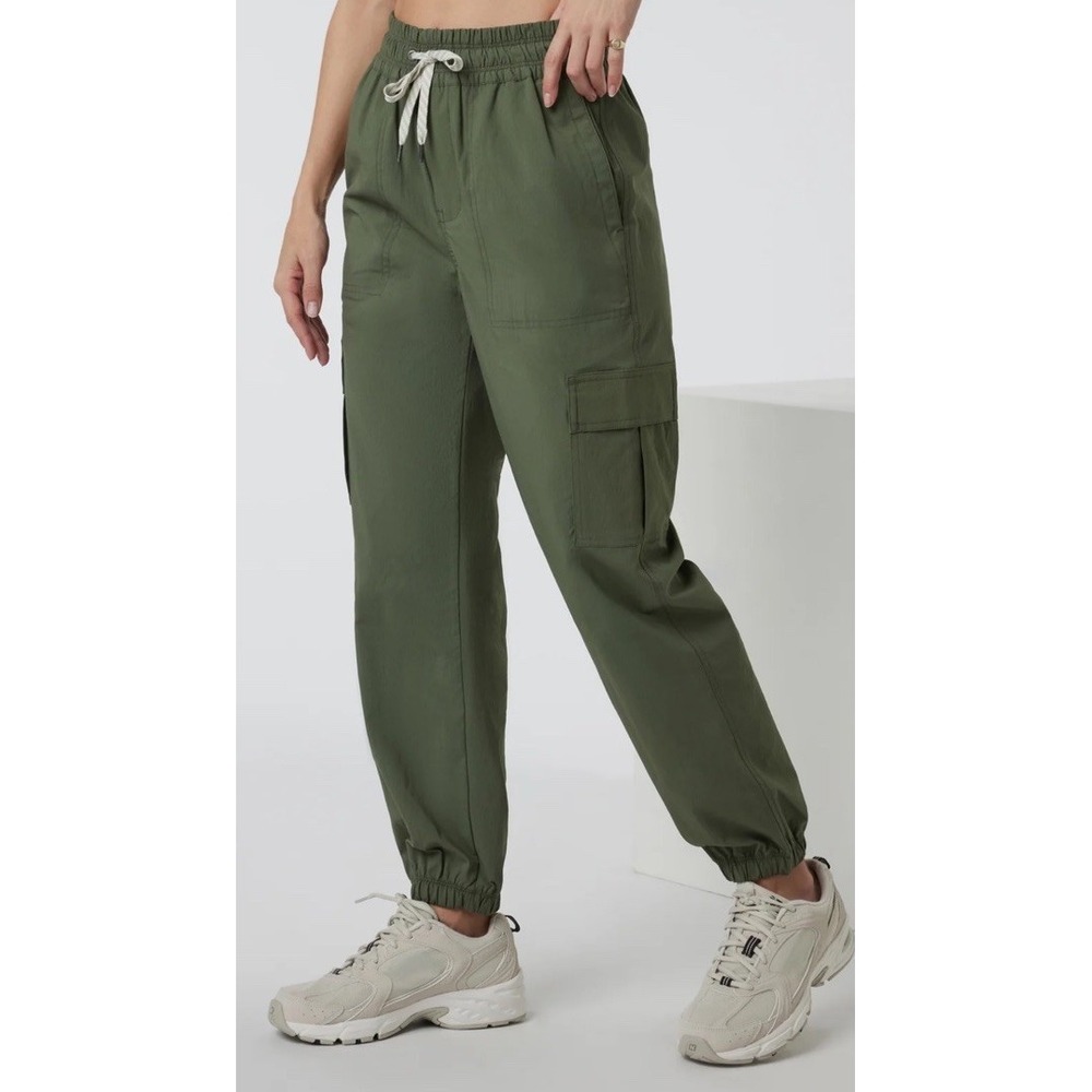Vuori Womens Scout Birch Cargo Jogger Pants Pockets Army Green Size M